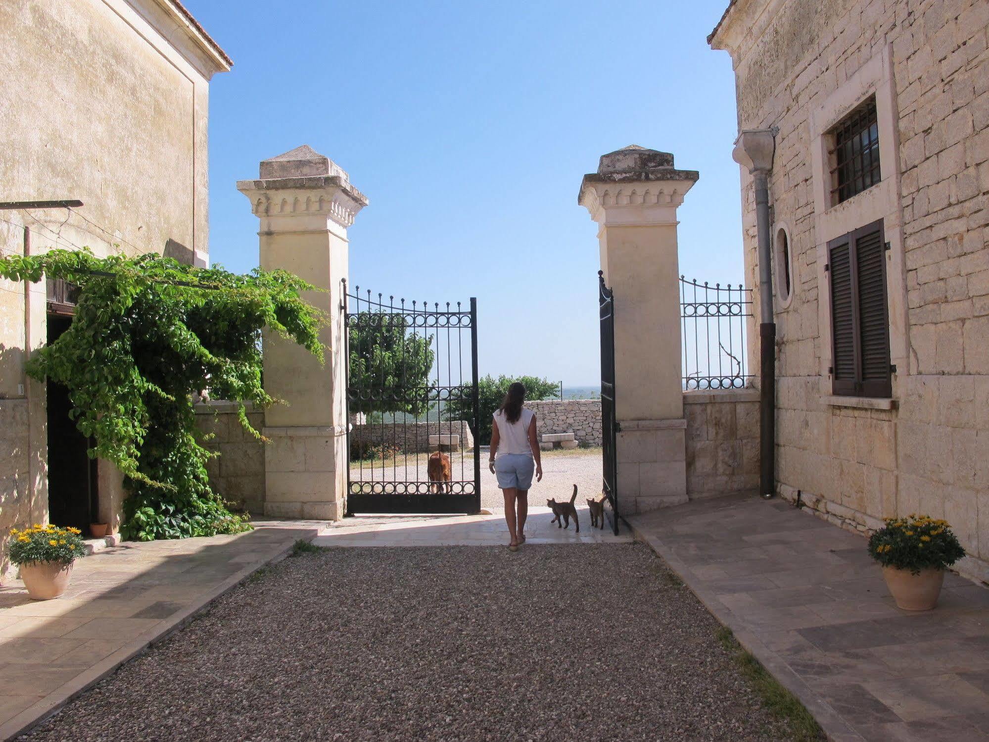 Lama Di Luna Biomasseria Villa Montegrosso Buitenkant foto